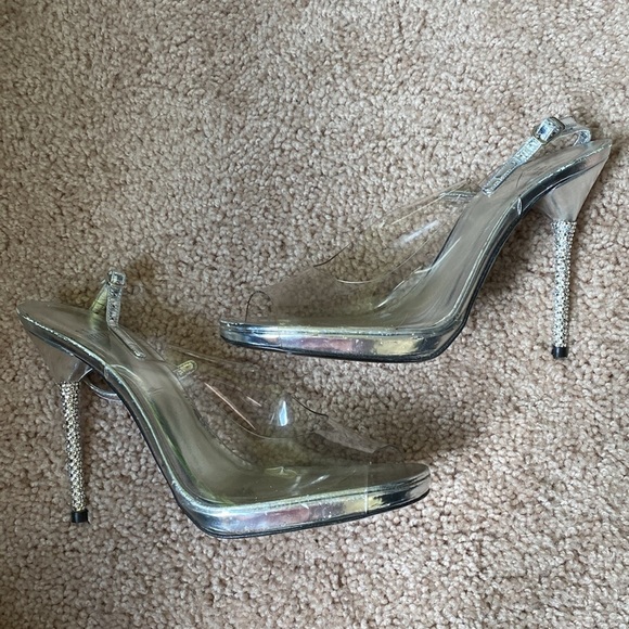 Stuart Weitzman Cinderella Slingback Heel - Picture 7 of 12